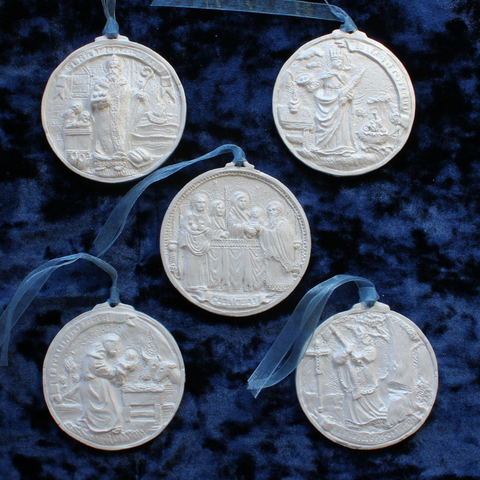 **NEW** 2024 Silvery White Set of 5 Christmas Traditions Ornaments